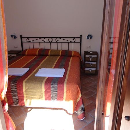 Bed And Breakfast Ichnos Cala Gonone Exterior foto