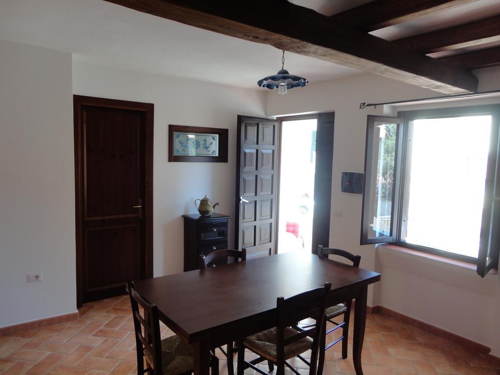 Bed And Breakfast Ichnos Cala Gonone Exterior foto
