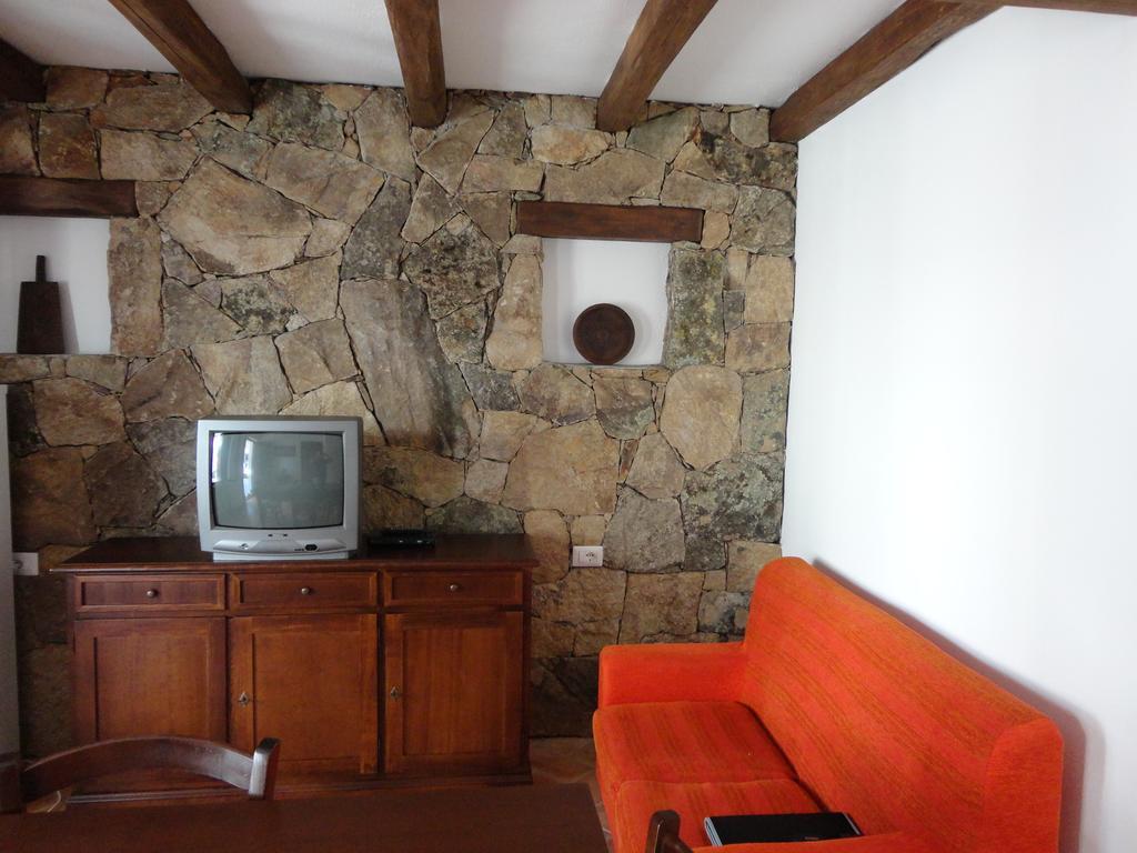 Bed And Breakfast Ichnos Cala Gonone Exterior foto