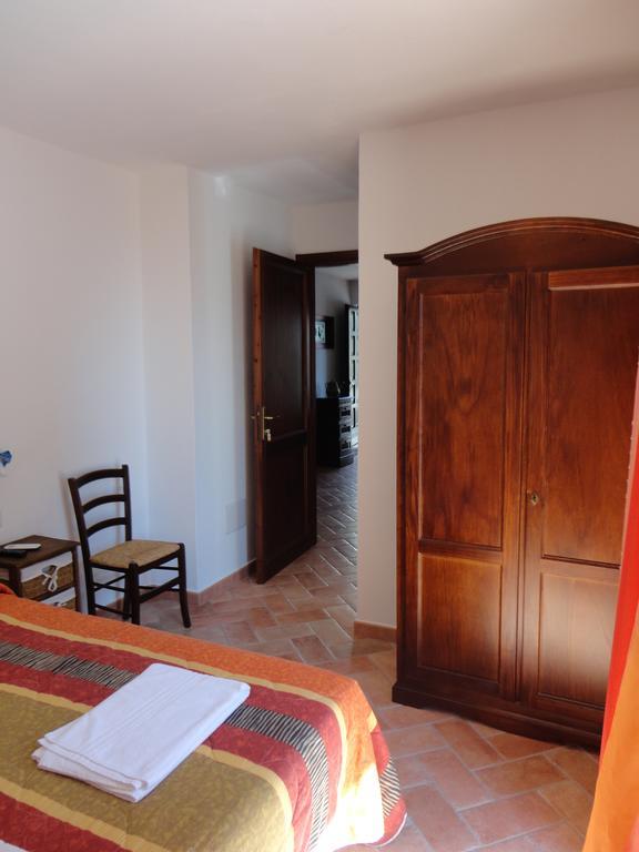 Bed And Breakfast Ichnos Cala Gonone Exterior foto