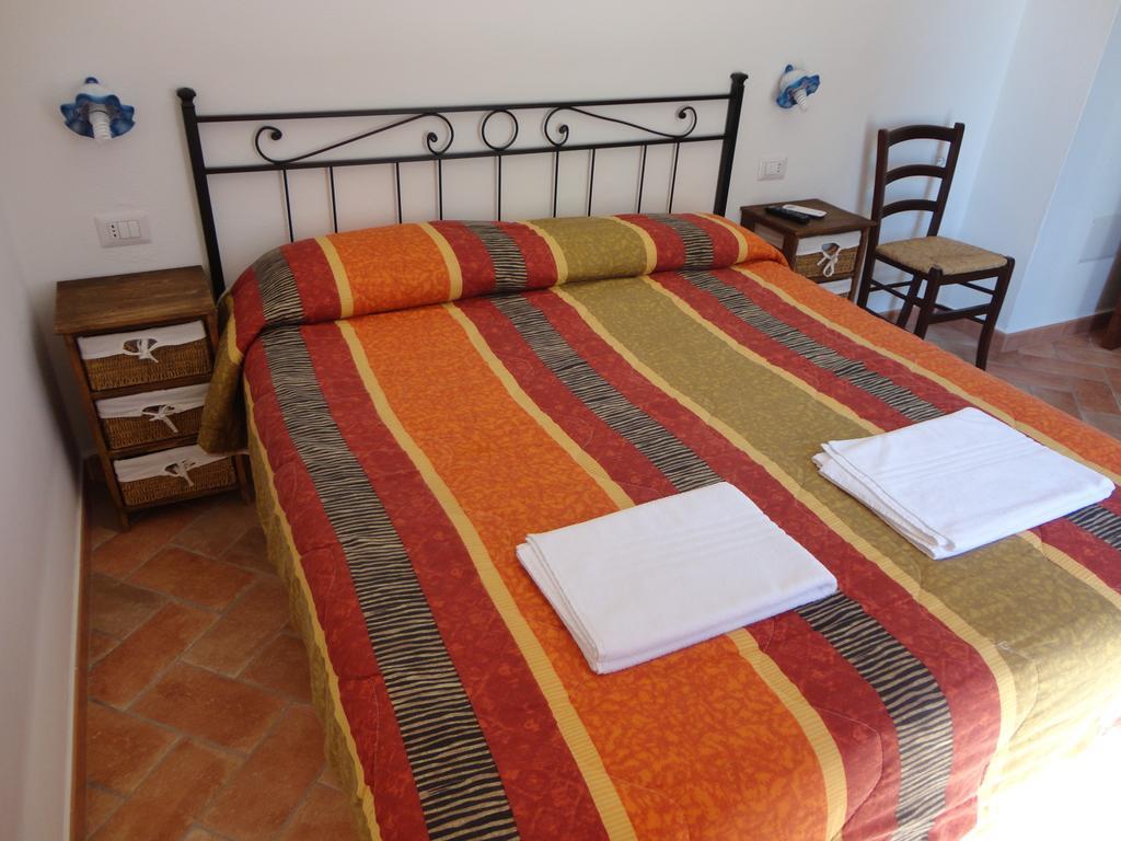 Bed And Breakfast Ichnos Cala Gonone Exterior foto