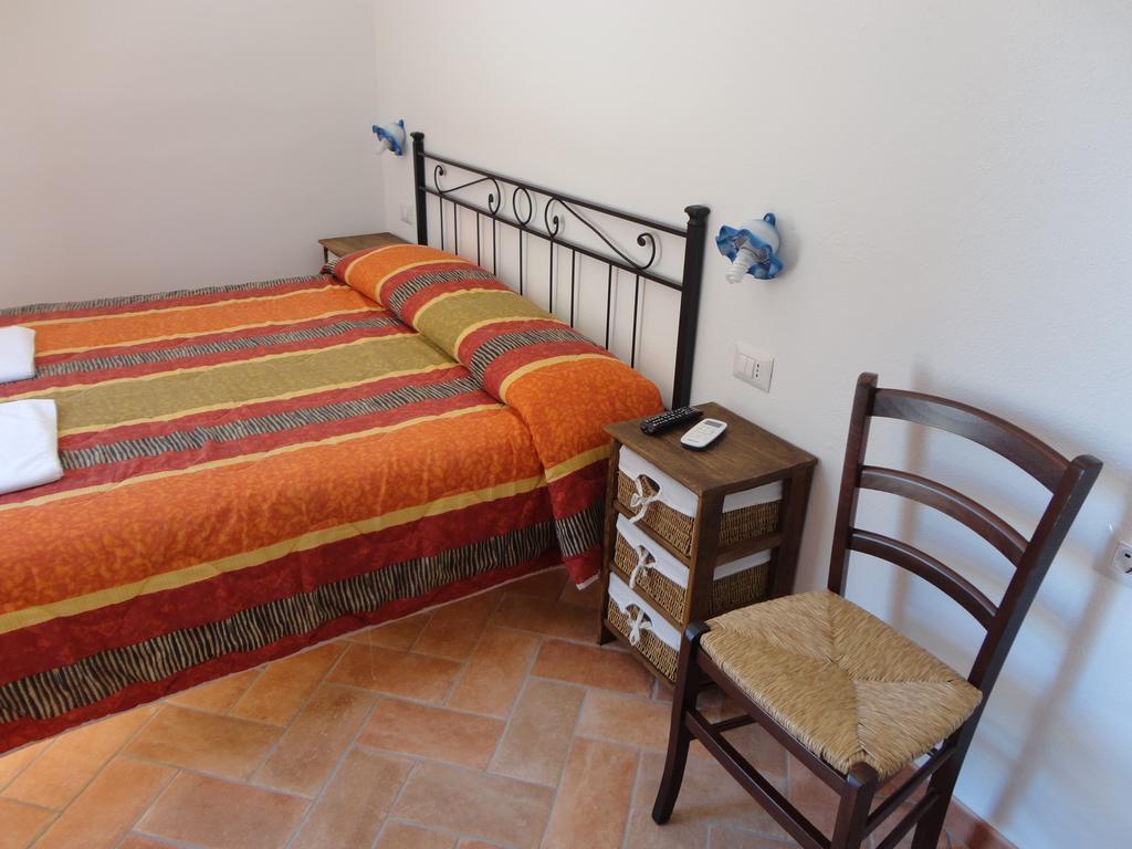 Bed And Breakfast Ichnos Cala Gonone Exterior foto